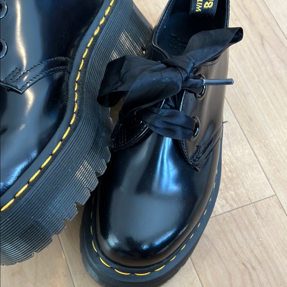 Dr. Martens HOLLY LEATHER PLATFORM SHOES 6 - Picture 8 of 16